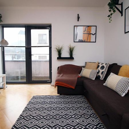 Centrally Located Spacious 2Br | Cohost Partners Кардіфф Екстер'єр фото