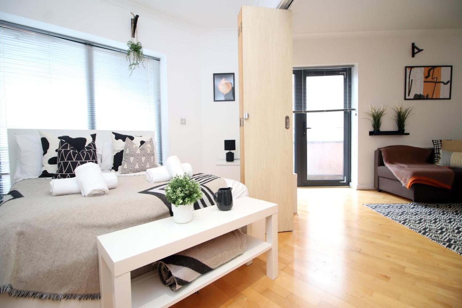 Centrally Located Spacious 2Br | Cohost Partners Кардіфф Екстер'єр фото